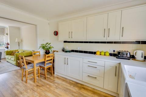 3 bedroom semi-detached house to rent, Tinshill Road, Leeds, West Yorkshire, UK, LS16