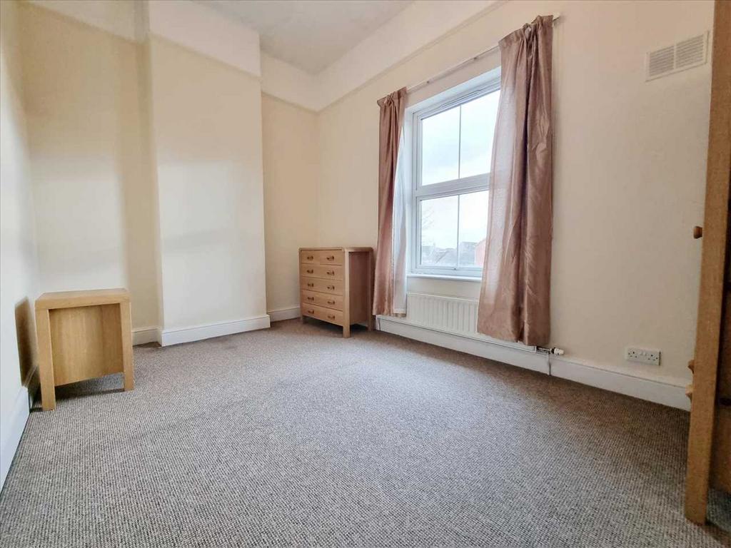 Bedroom 2: