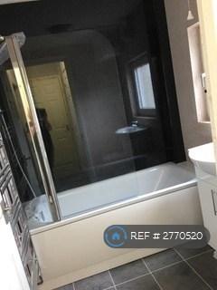 5 bedroom semi-detached house to rent, Durham Close, Guildford, GU2