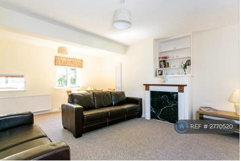 5 bedroom semi-detached house to rent, Durham Close, Guildford, GU2