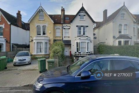 2 bedroom flat to rent, Madeira Road, London, SW16