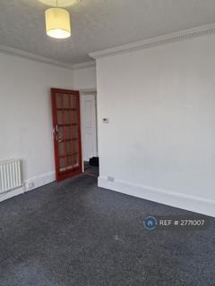 2 bedroom flat to rent, Madeira Road, London, SW16