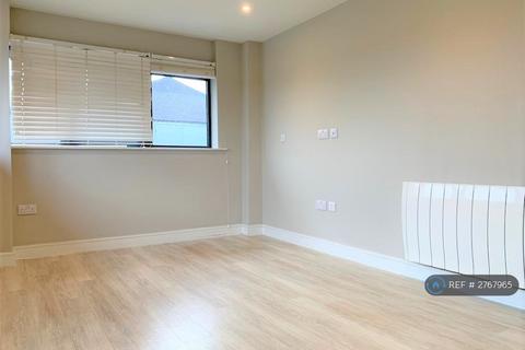 undefined, Dwight Road, Watford, WD18