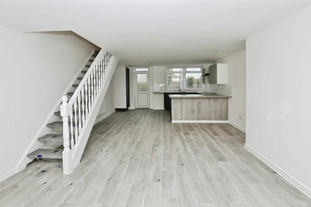 Lounge / Kitchen
