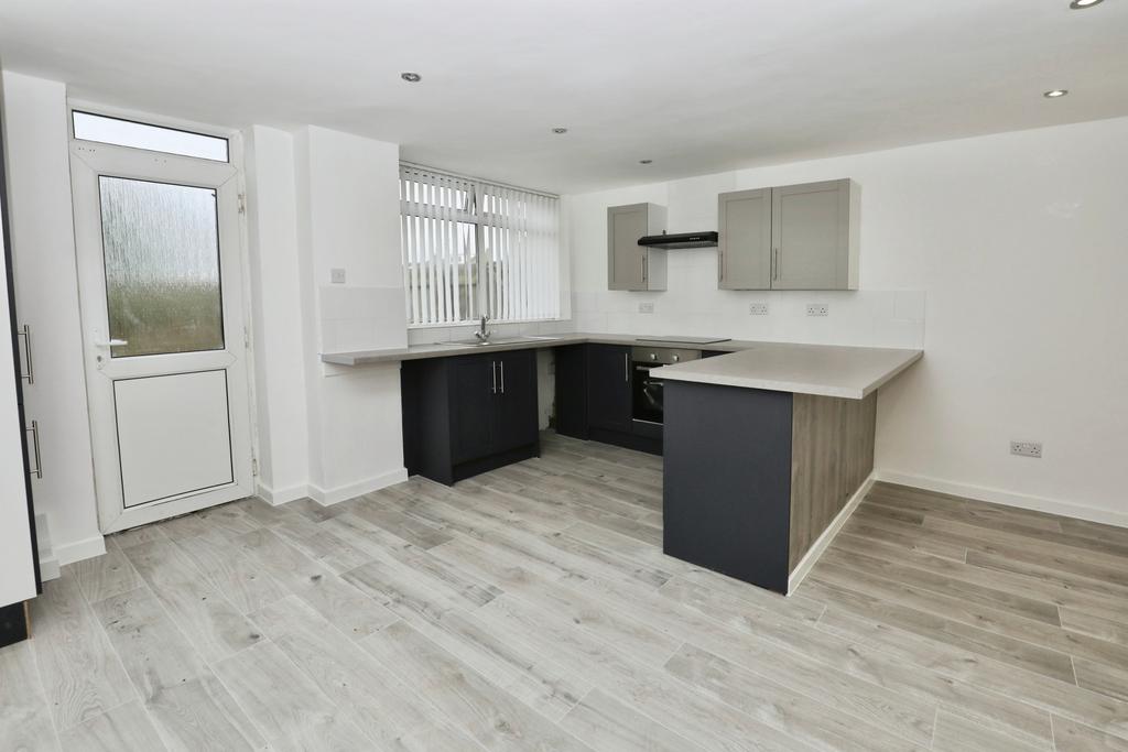 Lounge / Kitchen