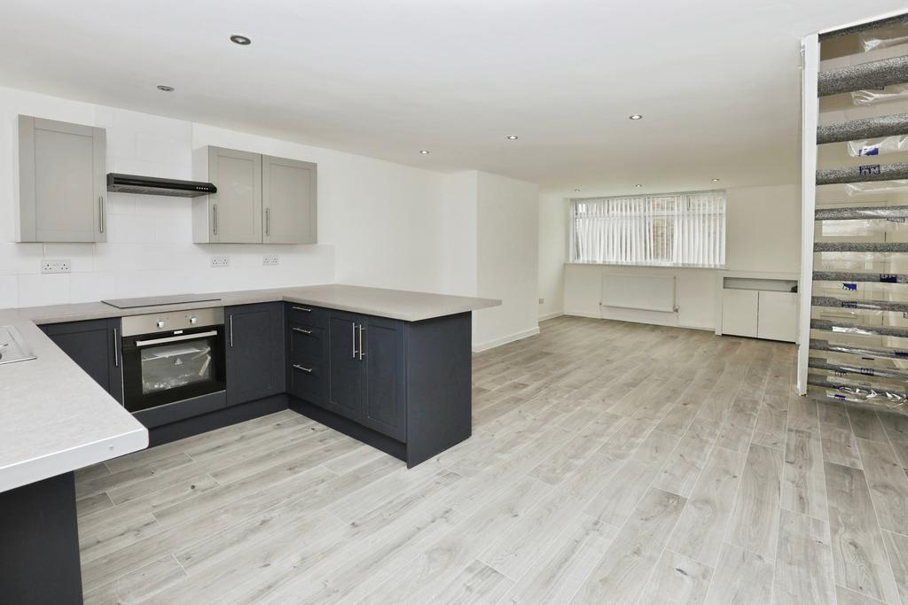 Lounge / Kitchen
