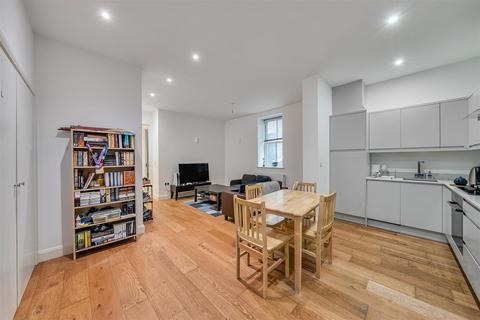 2 bedroom apartment for sale, Hornsey Road, London