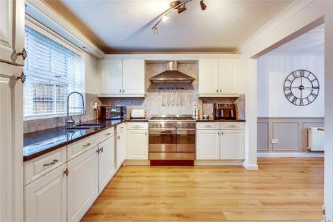 4 bedroom detached house for sale, Hurricane Way, Berkshire RG5