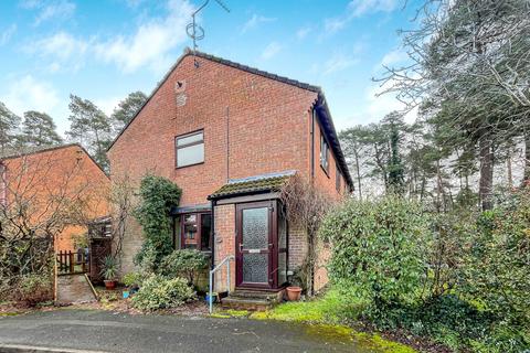 2 bedroom end of terrace house for sale, Woodpecker Close, Bordon, Hampshire