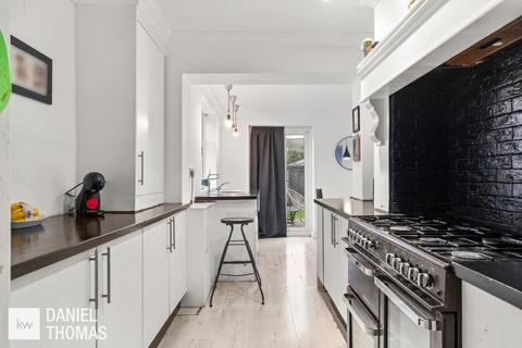 undefined, DANIEL THOMAS | Mile Close, Waltham Abbey, EN9