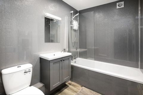 2 bedroom flat to rent, Flat 5, 44 Ferndale Road, Teignmouth, TQ14 8NQ