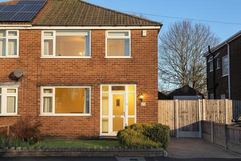 Broadway, Irlam, M44