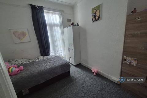 undefined, Lacotts Road, London, N22
