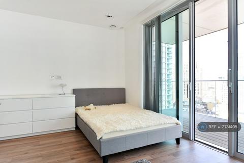 Studio to rent, Cashmere House, London, E1