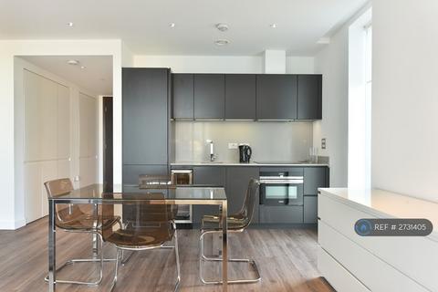 Studio to rent, Cashmere House, London, E1