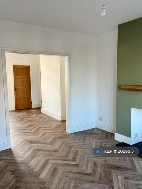Front/Rear Rooms