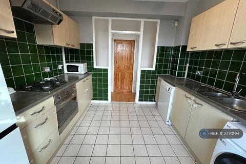 2 bedroom flat to rent, Torriano Avenue, London, NW5