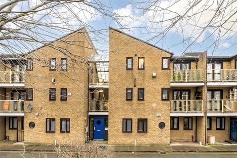 undefined, Cleveland Way, London, E1