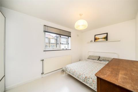 undefined, Cleveland Way, London, E1