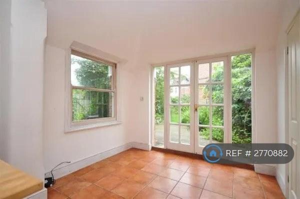 Kitchen Dining Area