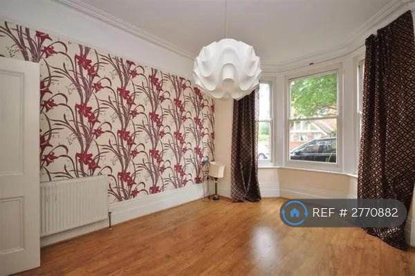Reception Room 2 (Previous Decor)