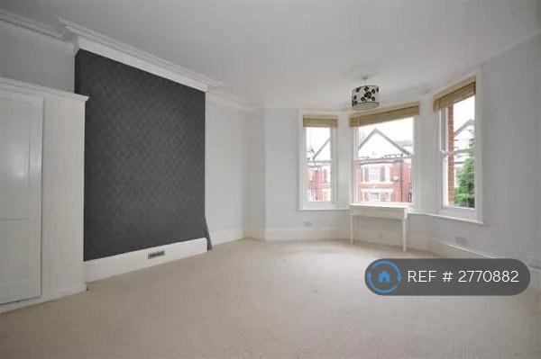 Bedroom 1 With Ensuite (Previous Decor)