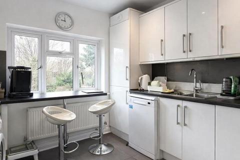 1 bedroom in a house share to rent, Nibthwaite Road, Wealdstone HA1