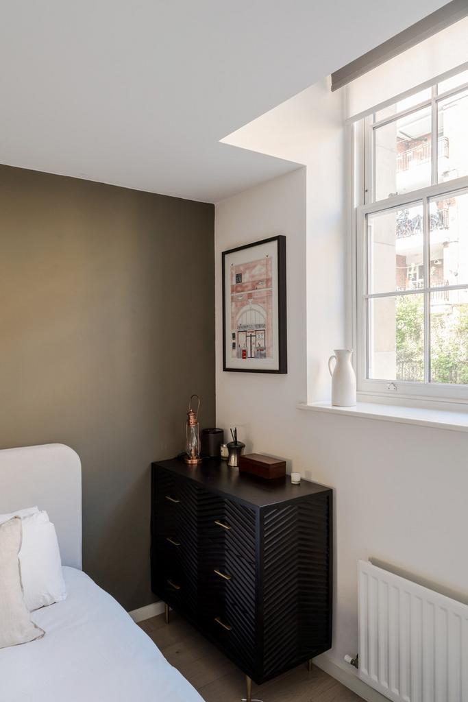 278407 - 2, 7, Valentine Place-32.jpg