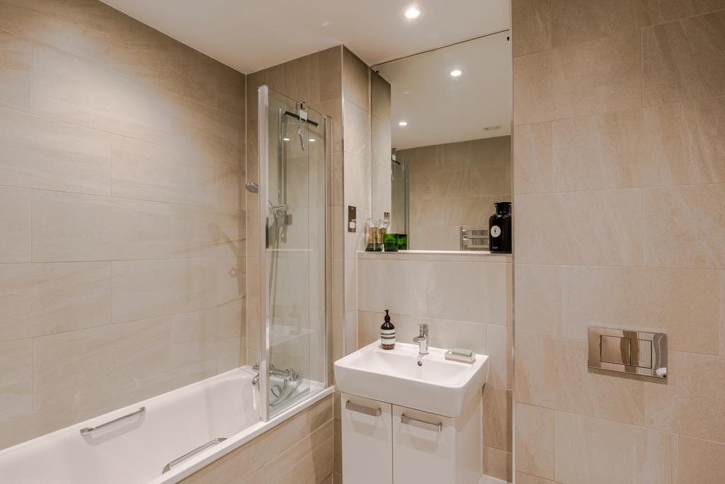 278411 - 2, 7, Valentine Place-36.jpg