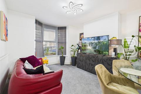 3 bedroom end of terrace house for sale, Kimberley Road, Rugby CV21