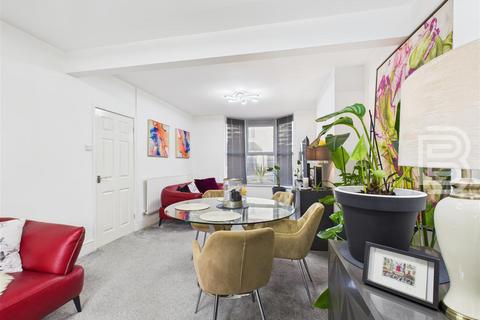 3 bedroom end of terrace house for sale, Kimberley Road, Rugby CV21