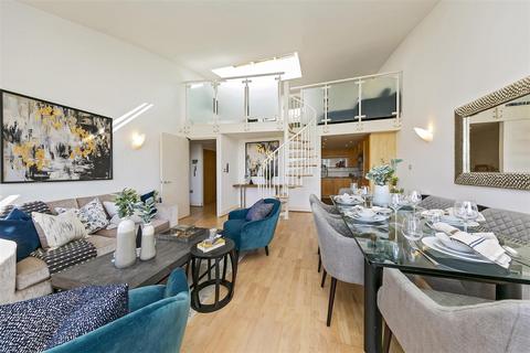 2 bedroom penthouse for sale, Chiswick High Road   London