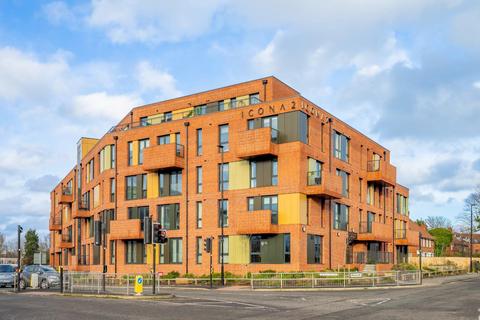2 Icona, Eboracum Way