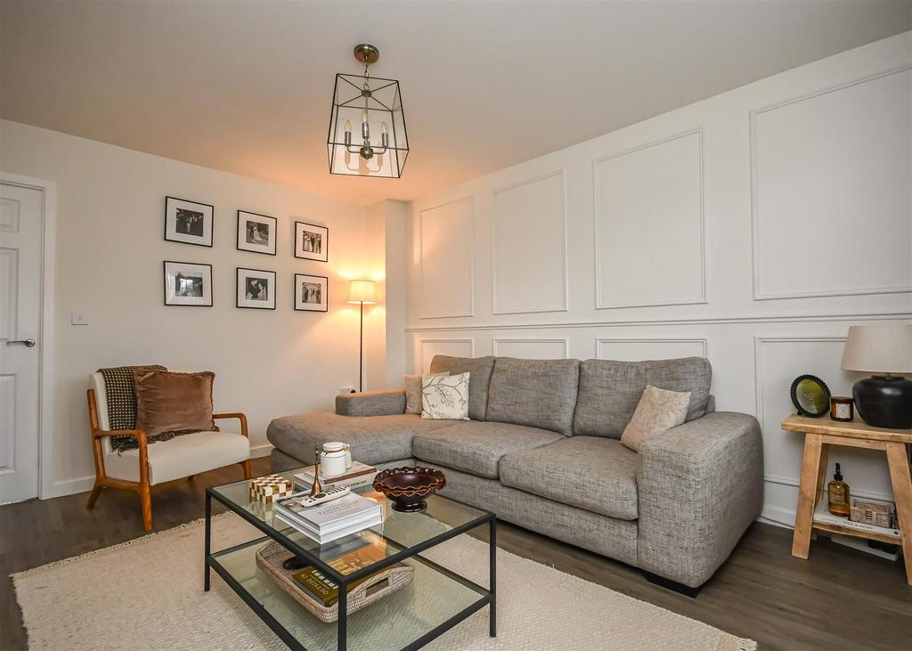 61 Foxglove Way-10.jpg