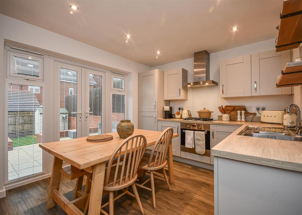61 Foxglove Way-08.jpg