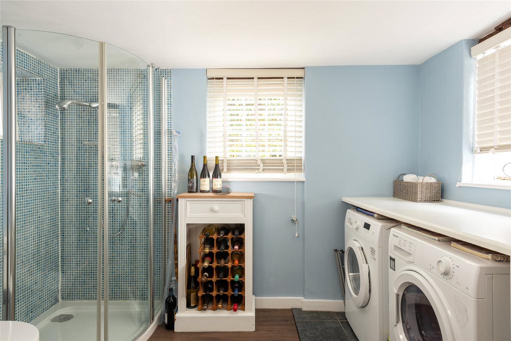 Utility/Shower Room