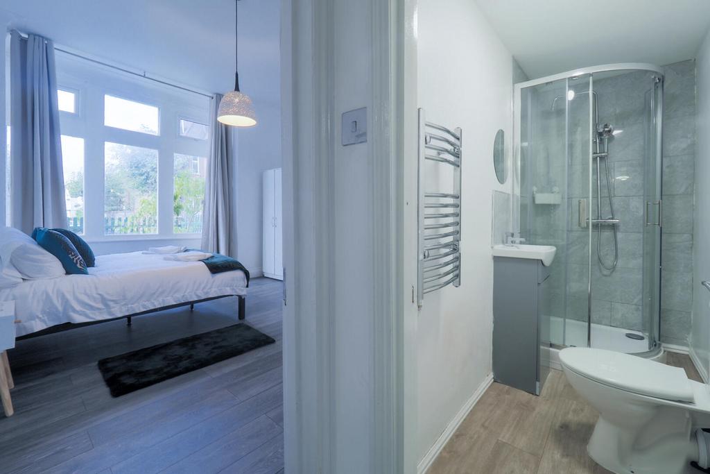 Ensuite