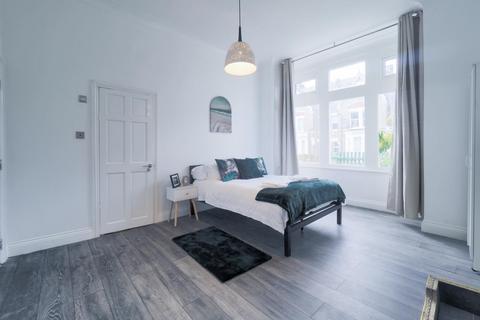 2 bedroom flat to rent, Harlesden, Brent NW10
