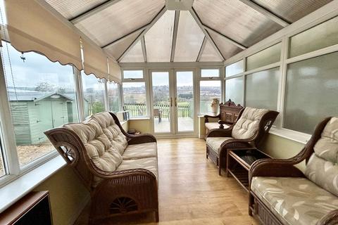 4 bedroom semi-detached house for sale, Fell Lane, Keighley, BD22