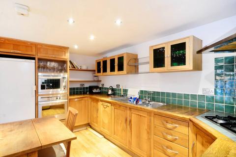 undefined, Mount Pleasant, Clerkenwell, London, WC1X