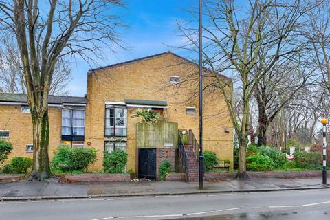 Wellesley Road, London, W4