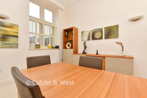 undefined, Lavender Close, Leatherhead, Surrey