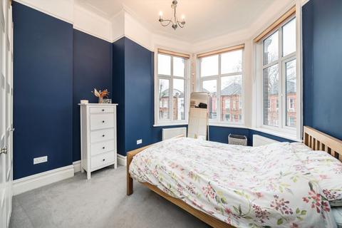 2 bedroom flat for sale, Chichele Road, London NW2