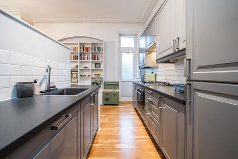 2 bedroom flat for sale, Chichele Road, London NW2