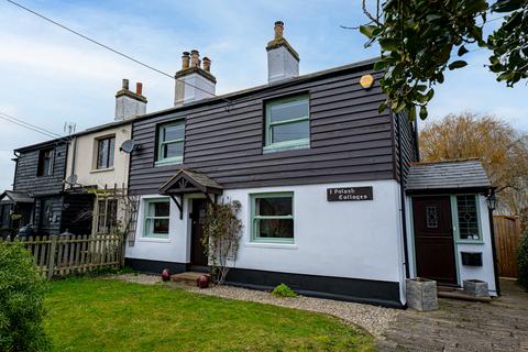 3 bedroom semi-detached house for sale, Barling Road, Southend-on-sea, SS3