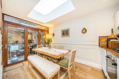 2 bedroom flat for sale, Wharfedale Street, London SW10