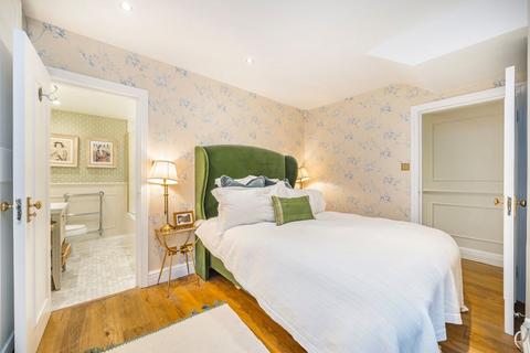 2 bedroom flat for sale, Wharfedale Street, London SW10