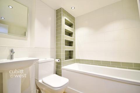 2 bedroom apartment to rent, Bardsley Close, Croydon CR0