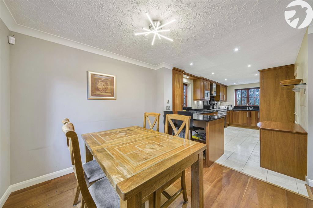 Kitchen/Dining