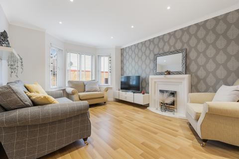 undefined, Pine Grove, Baillieston G69